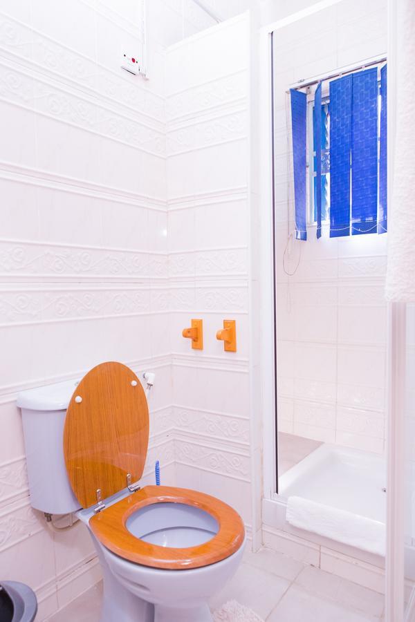 Maxwell Court Apartments Akra Dış mekan fotoğraf