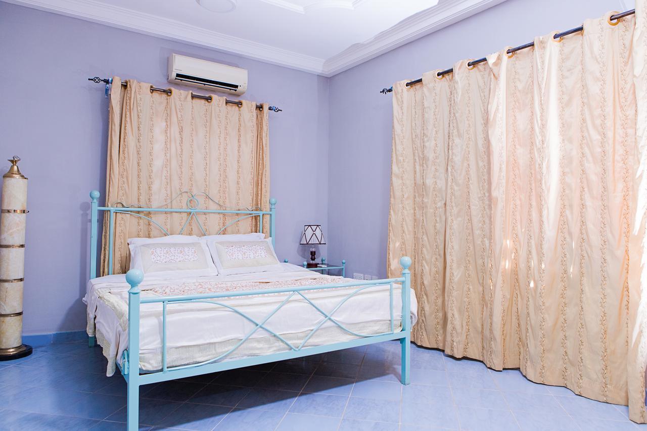 Maxwell Court Apartments Akra Dış mekan fotoğraf