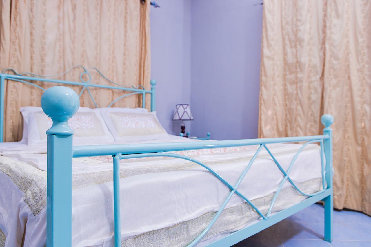Maxwell Court Apartments Akra Dış mekan fotoğraf