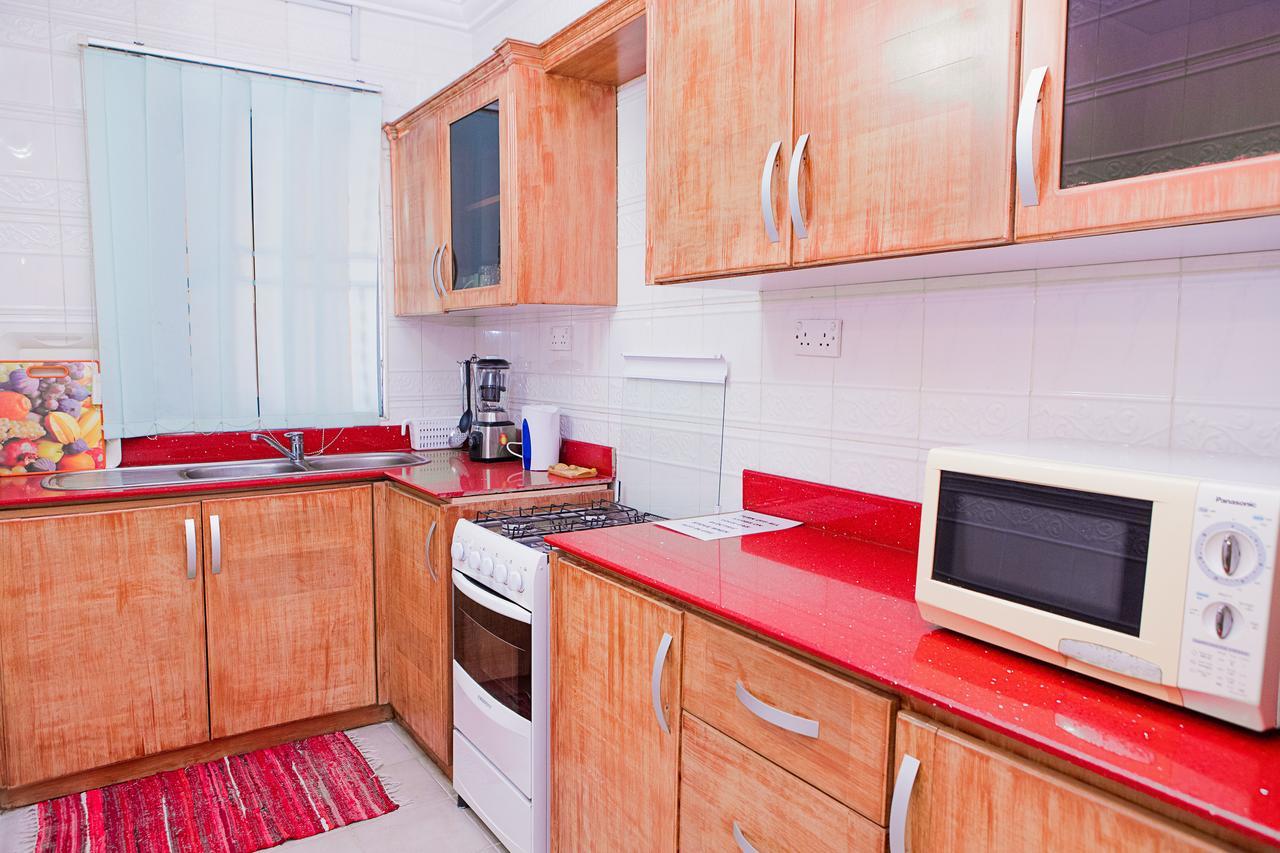 Maxwell Court Apartments Akra Dış mekan fotoğraf
