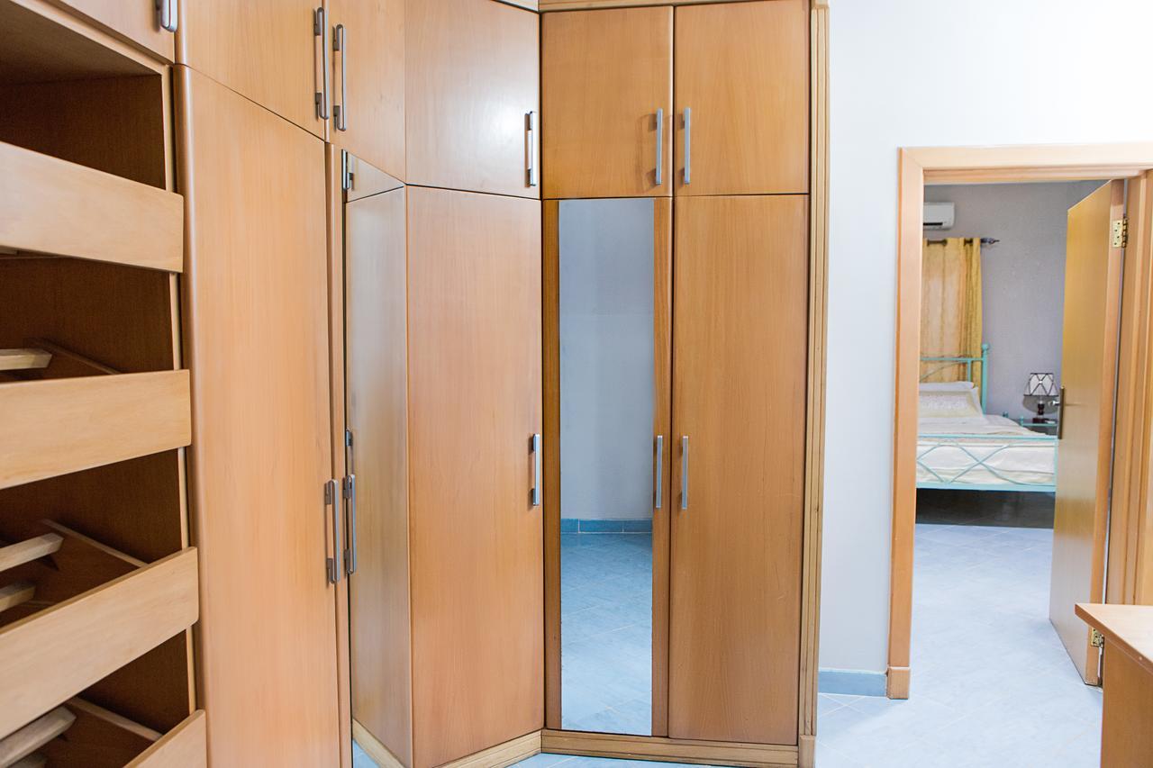 Maxwell Court Apartments Akra Dış mekan fotoğraf
