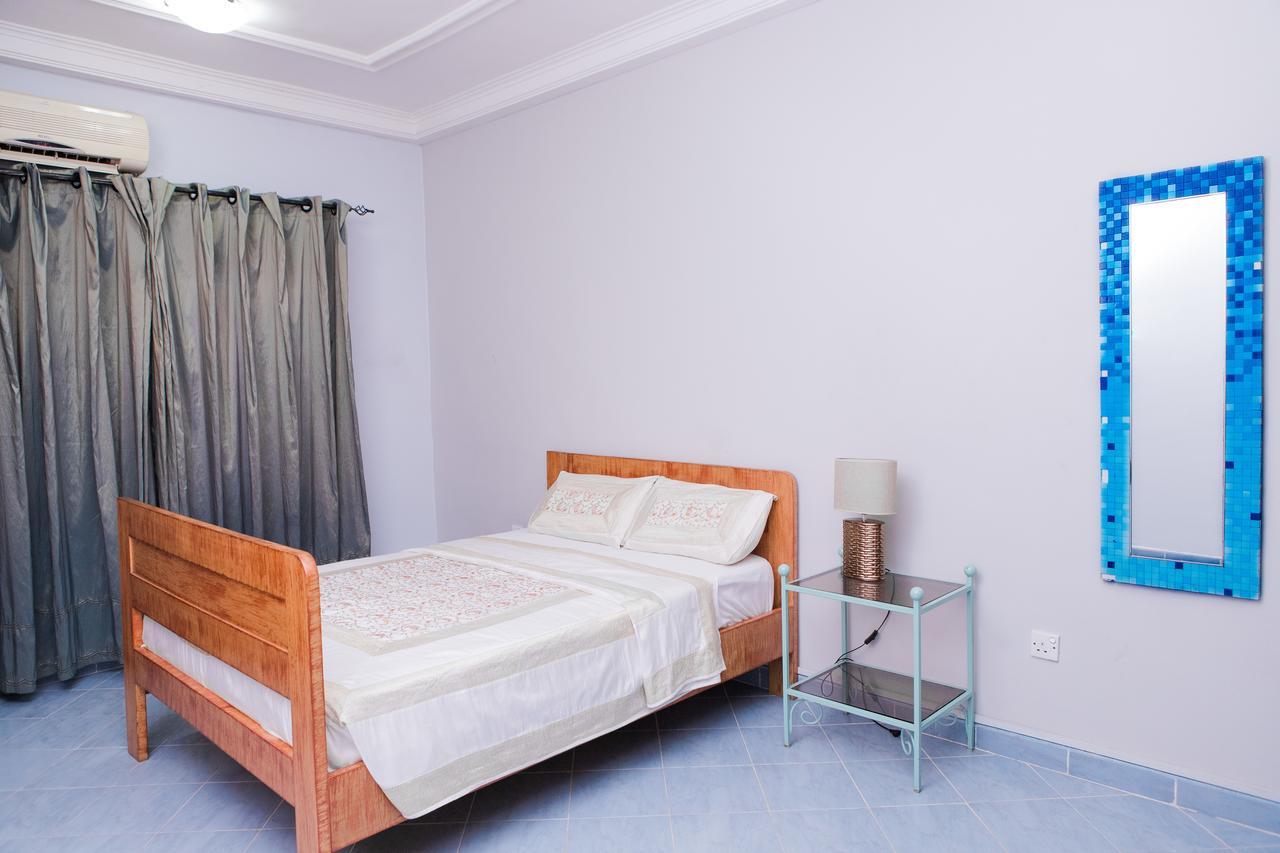 Maxwell Court Apartments Akra Dış mekan fotoğraf
