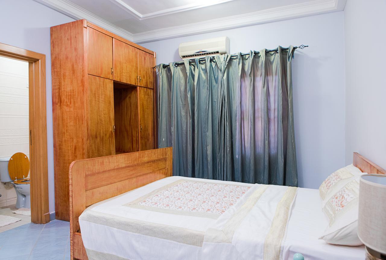 Maxwell Court Apartments Akra Dış mekan fotoğraf
