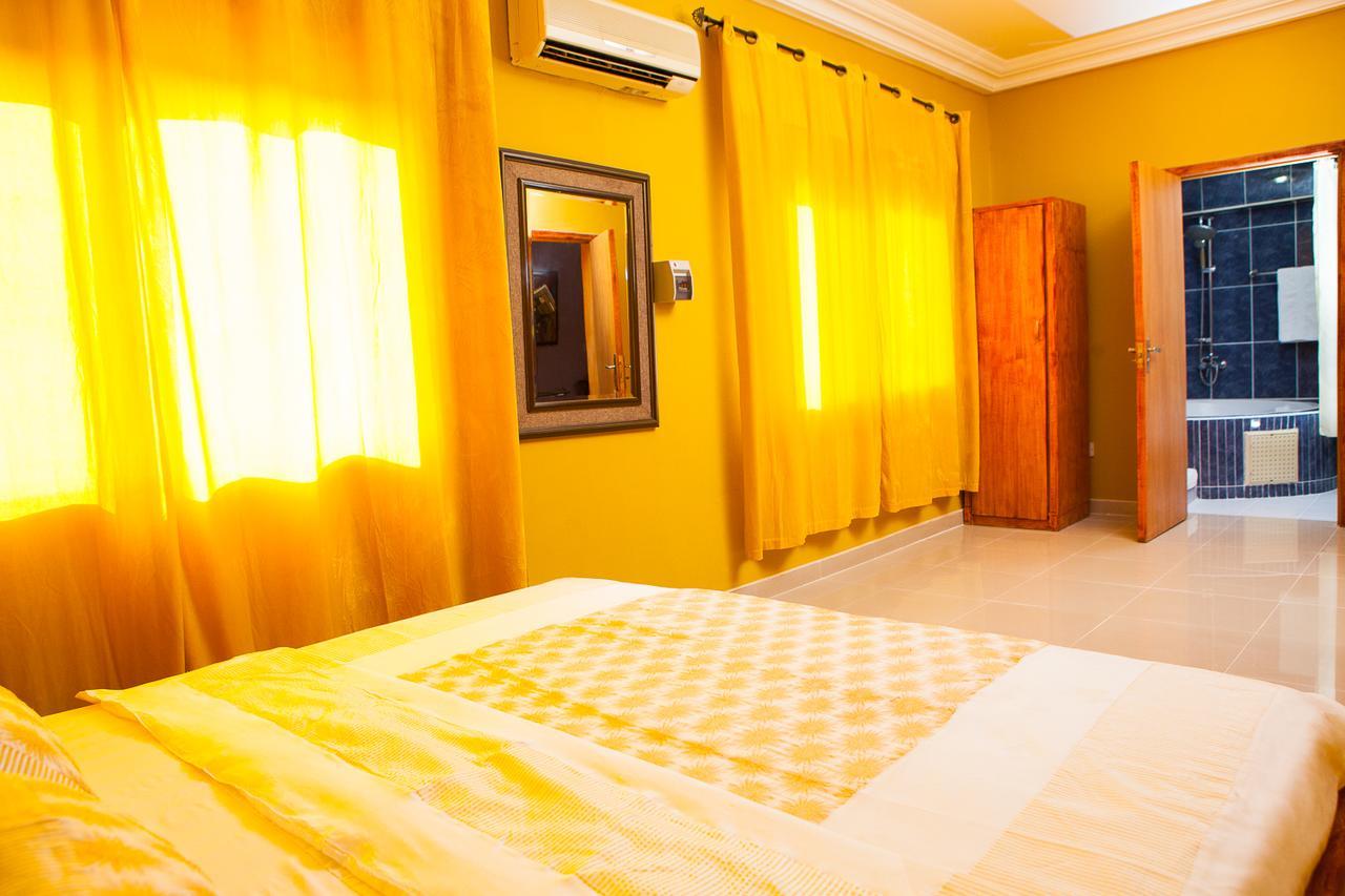 Maxwell Court Apartments Akra Dış mekan fotoğraf