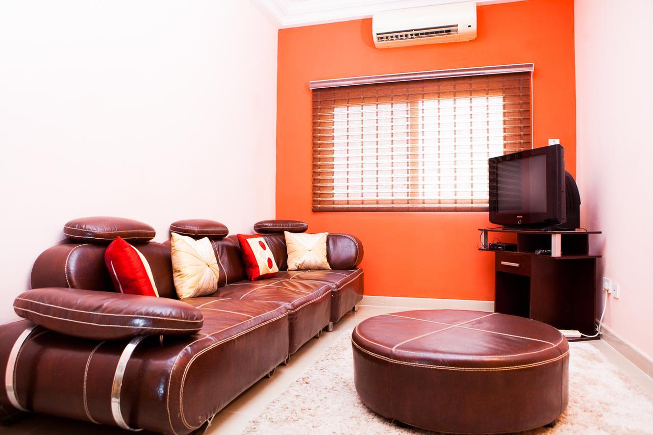 Maxwell Court Apartments Akra Dış mekan fotoğraf