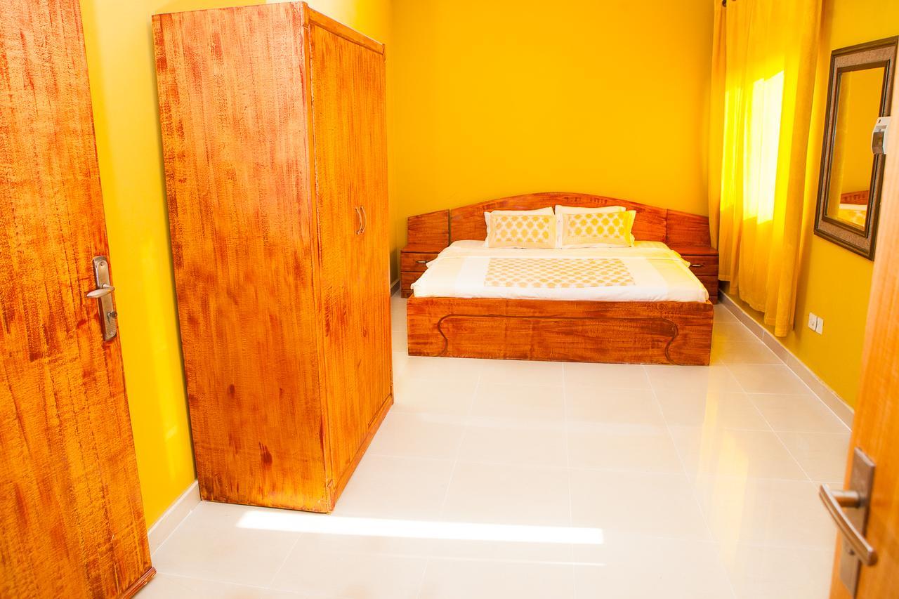Maxwell Court Apartments Akra Dış mekan fotoğraf