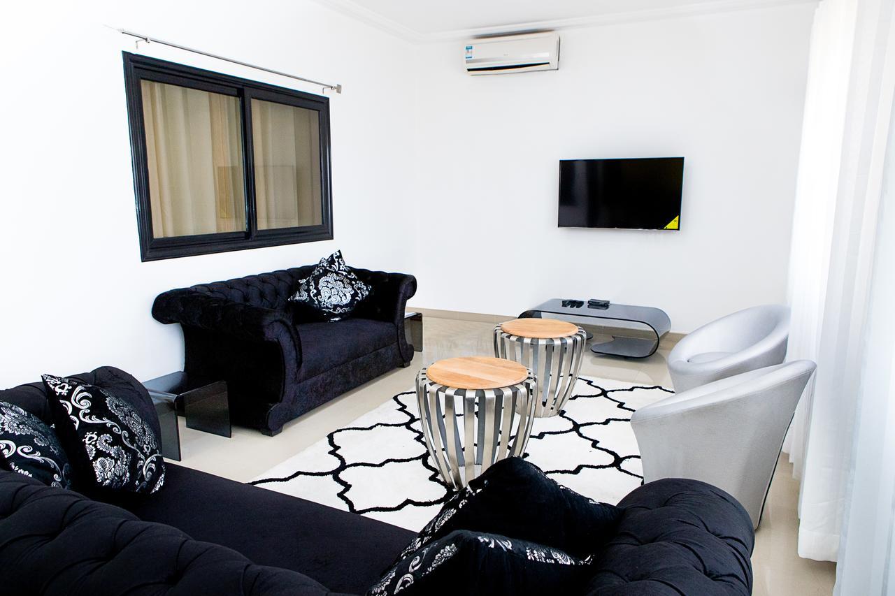 Maxwell Court Apartments Akra Dış mekan fotoğraf