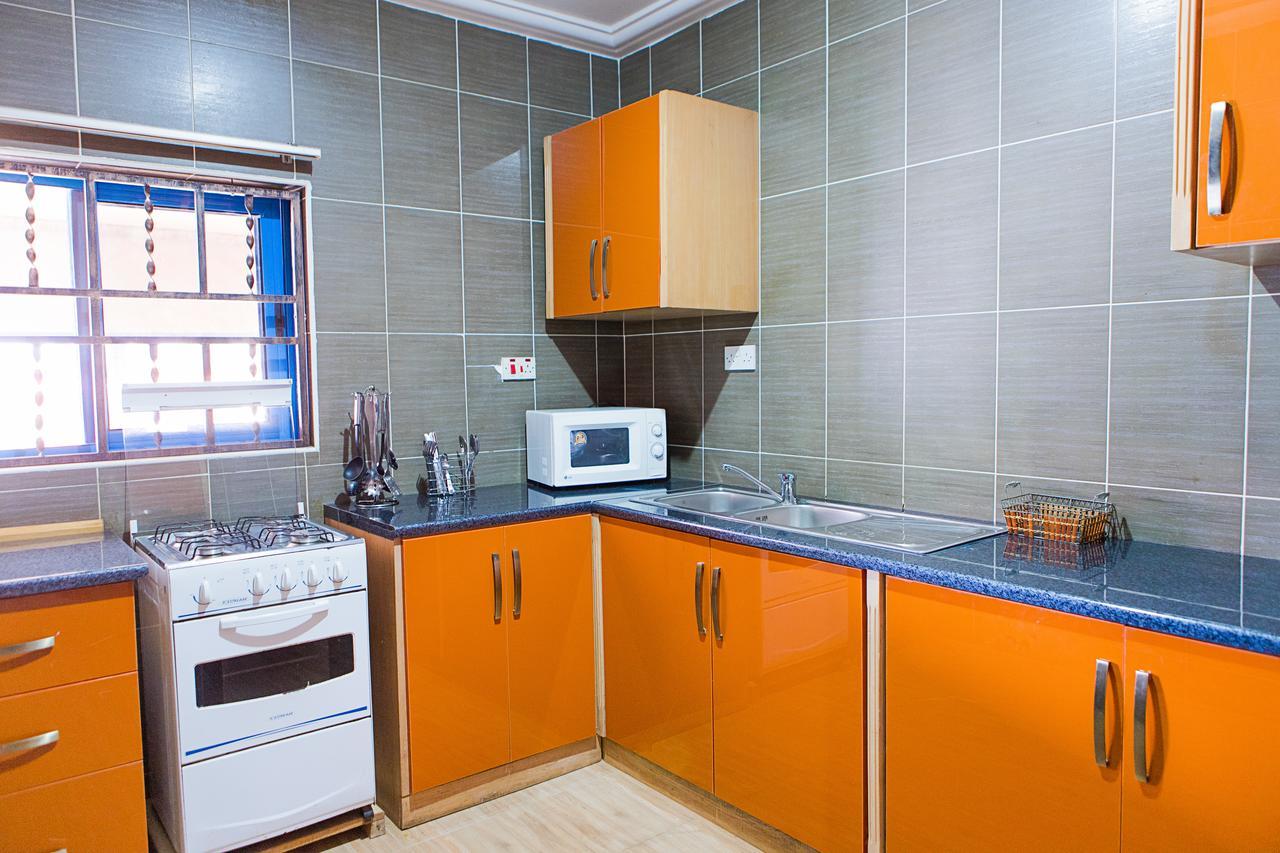 Maxwell Court Apartments Akra Dış mekan fotoğraf