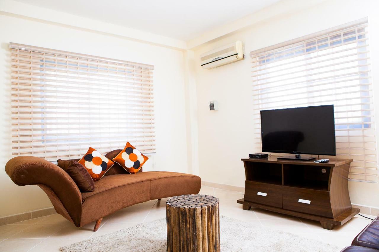 Maxwell Court Apartments Akra Dış mekan fotoğraf